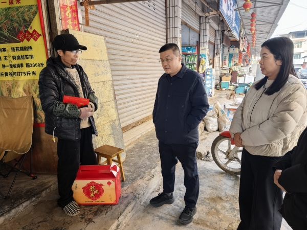 县人大常委会党组成员、副主任刘盾到盛池镇开展...